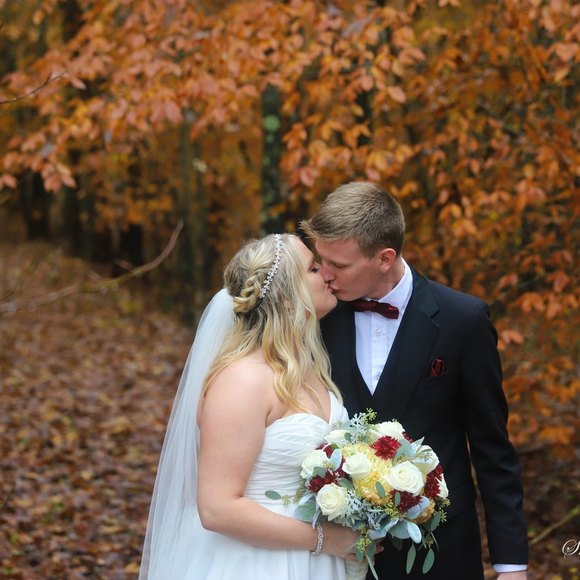 Meet your Posher, Tori - Picture 1 of 1